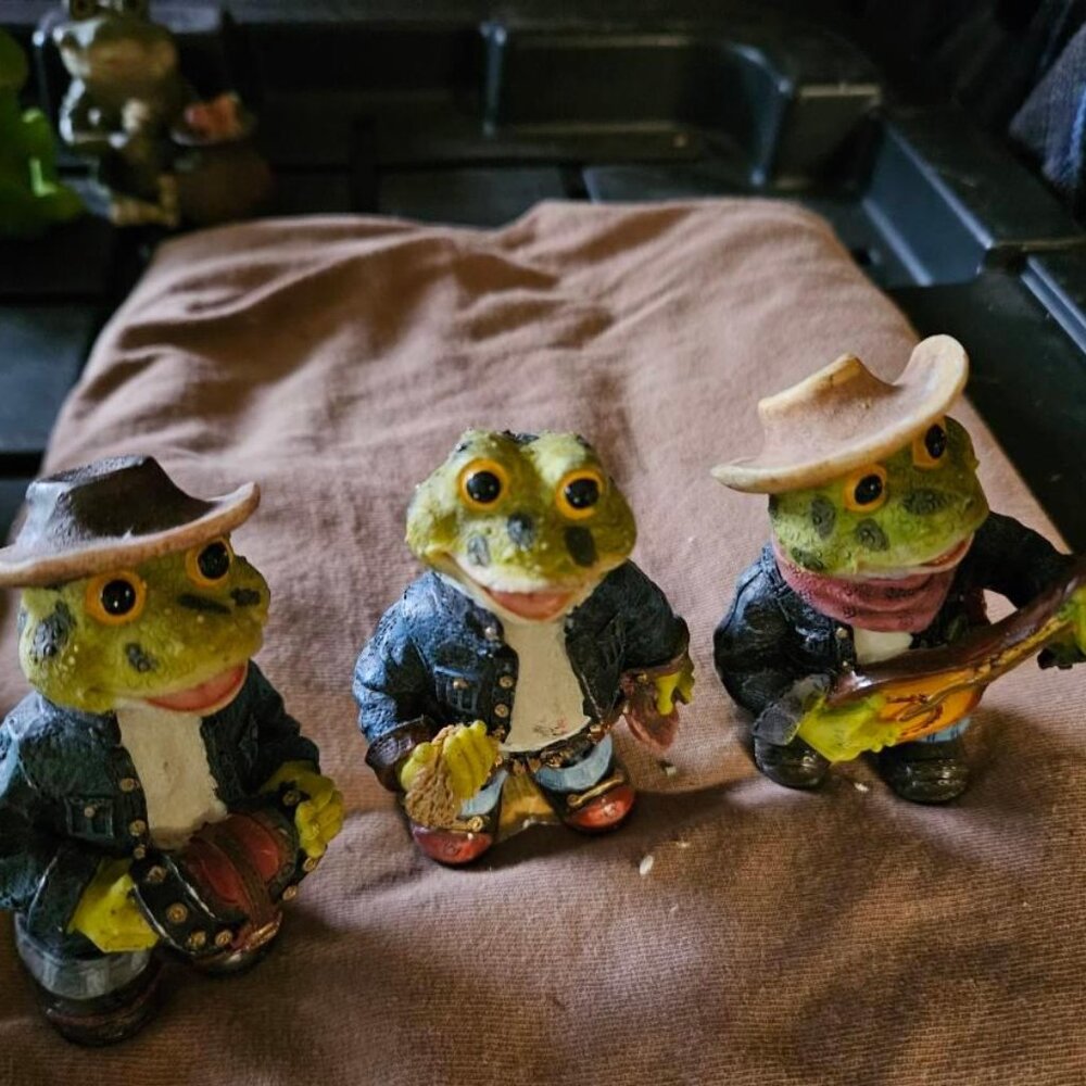 Cowboy Frogs - Set of 3